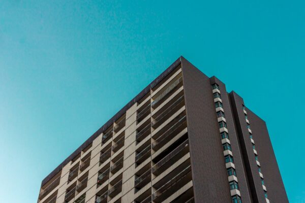 Interest Rates Keep Condo Buyers at Bay: What Experts Predict for Toronto’s Market Recovery