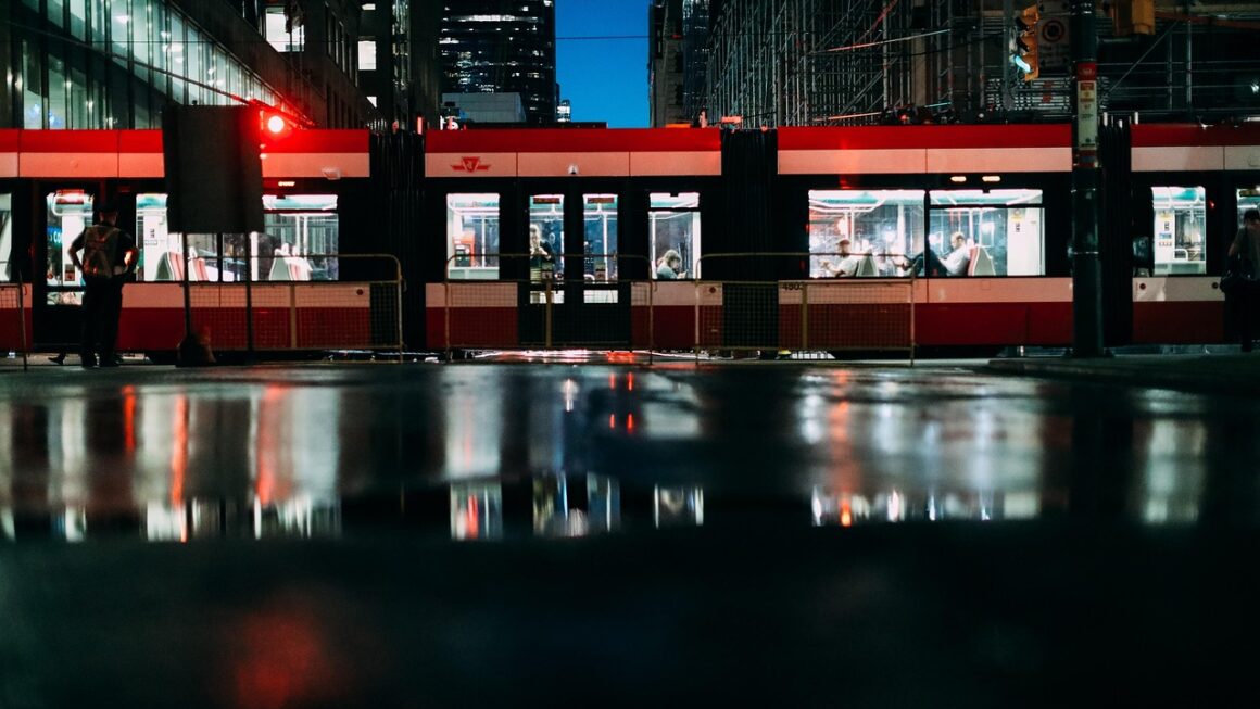 Toronto Home Prices Drop! The December Numbers Are Finally In